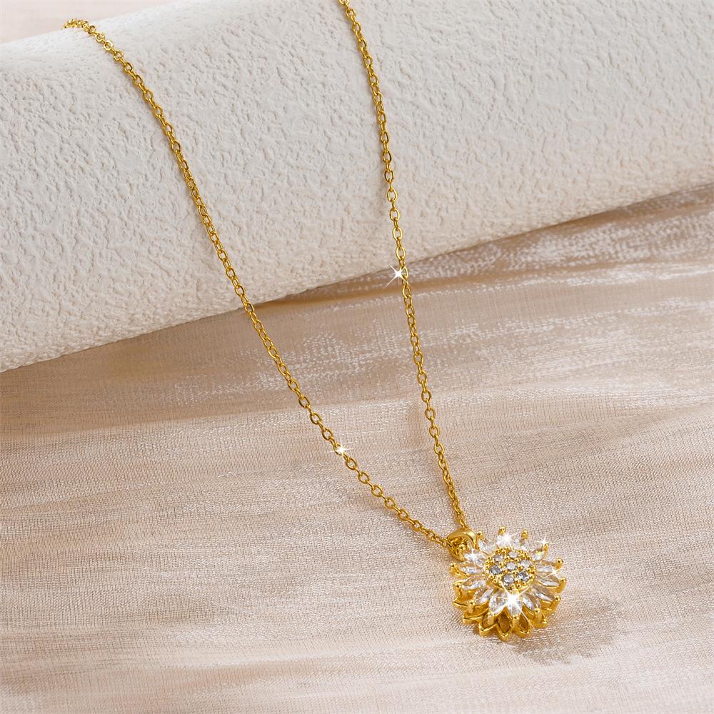 Simple Fashion Titanium Steel Women's Necklace - Non-fading, Luxurious, Versatile, Korean Style Clavicle Chain