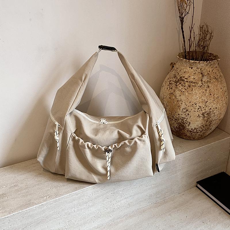 Versatile Solid Color Nylon Zipper Shoulder Bags High Quality Simple Casual Handbags on Sale Soft Youth Commuting