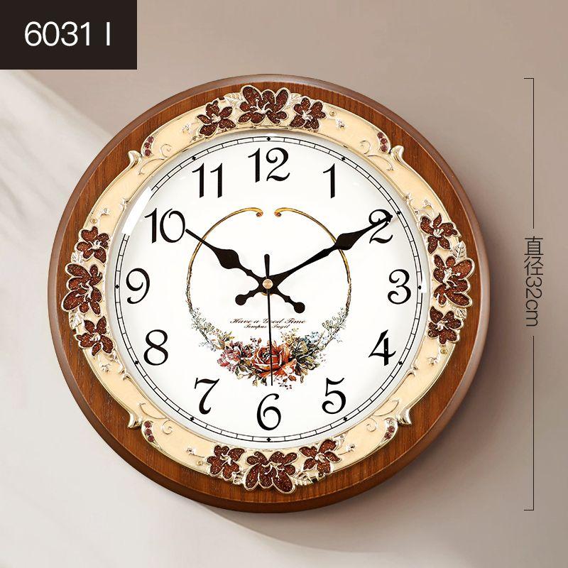 Retro Solid Wood Wall Clock, Living Room Home Fashion Wall-mounted Timepiece, Round High-end Silent Wall-mounted Watch