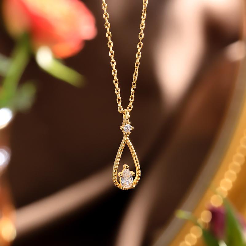 Minimalist and Niche 925 Sterling Silver Water Droplet Pendant Necklace for Women, of Luxury Gold-plated Jewelry