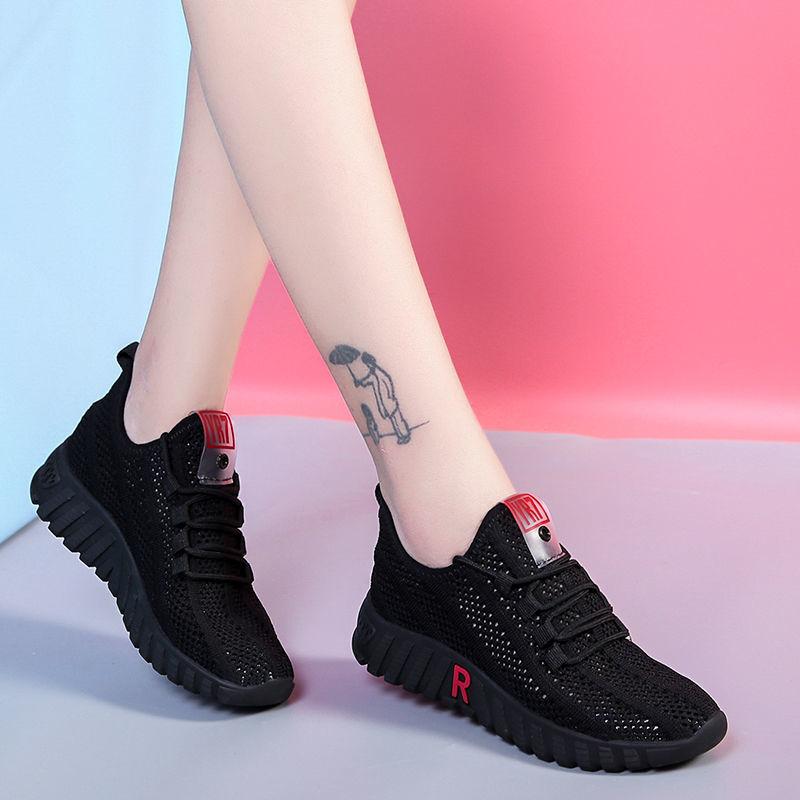 Spring Summer Hollow Mesh Shoes Old Beijing Cloth Shoes Women's Shoes Flat Sole Single Shoes Leisure Mesh Sports Shoes Women's Soft Sole Mom's Shoes