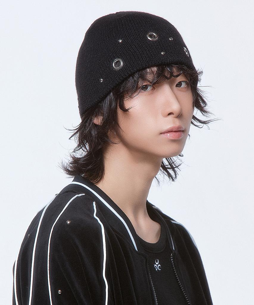 DAUSPICE (Duc) Eyelet Stud Beanie Black