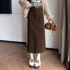 Corduroy High-Waisted Mid-Length Skirt: Retro Hepburn Style for Autumn/Winter 2025.