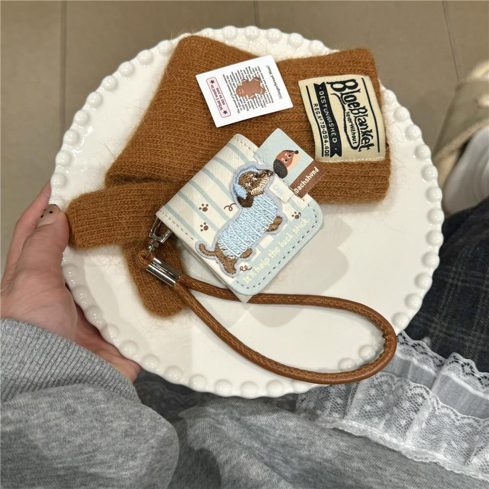 Autumn and Winter Striped Embroidered Dachshund AirPods Pro1 Protective Cover New 1st Generation Earphone Cover Portable 1/1st Generation