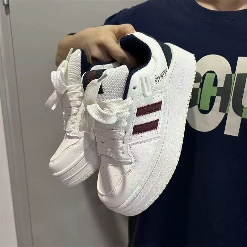 2025 New Student Leisure Niche Men and Women Couple Board Shoes Trendy Korean Version Ins Street Shooting Retro Color Matching Board Shoes Women