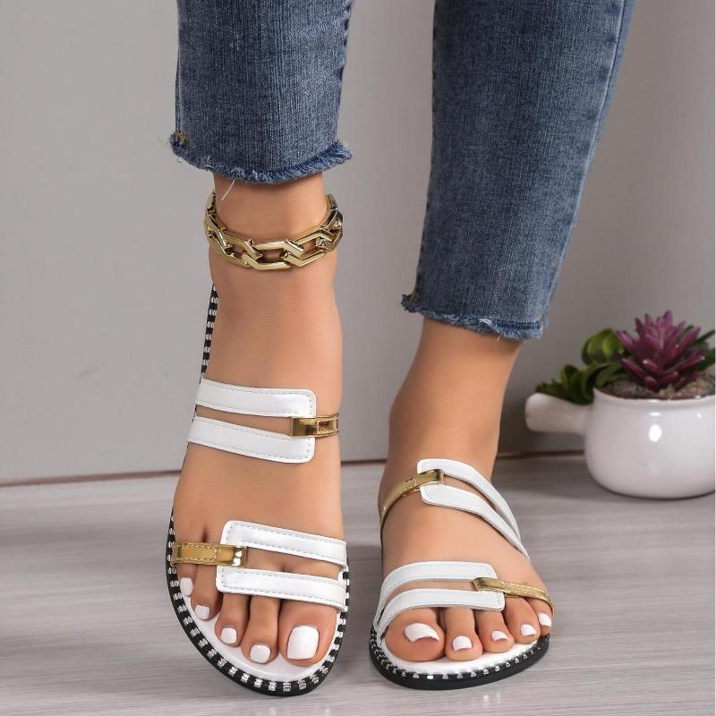 Cool Slippers Women's Summer Fashion Outer Wear Versatile Rivet Clip One-word Slippers Women's Large Size Flat Beach Shoes Women's Drag