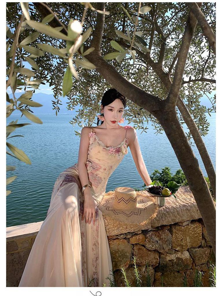 Women's French Floral 3D Strappy Summer Dress with Waist-Cinching Mesh Mermaid Skirt
