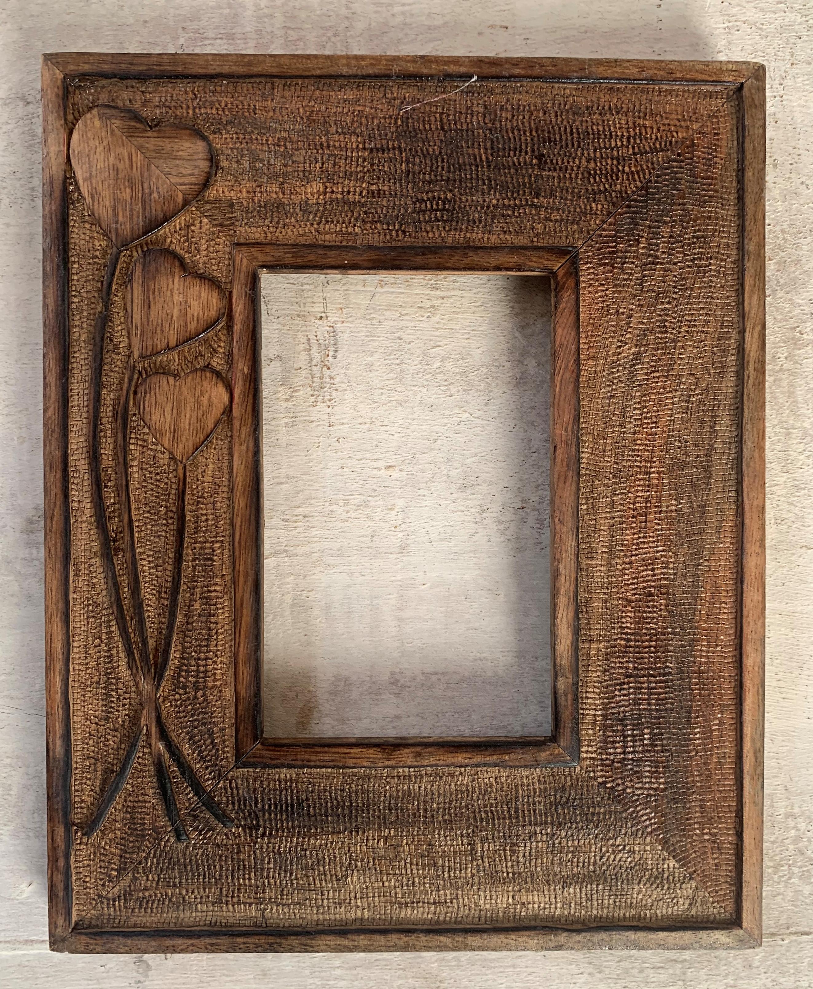 Hand Carved Wooden Picture Frame with Hearts | Rustic Vintage Photo Frame 8.5” X 1” X 10.5” (l x w x h) коричневый