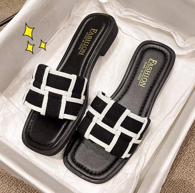 

Slippers women s summer outer wear advanced sense one word flat bottom non-slip fashion versatile cool slippers 35 чорний