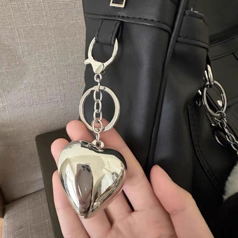 Stylish Love Heart Keychain Eye Catching Key Chain Bag Charm Decorations Fashionable Metal Pendant for Backpacks
