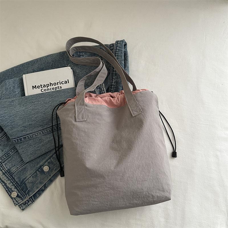Women's Retro Fashion Shoulder Bag Drawstring Leisure Bag 2025 Early Spring New Foreign Style Tote Bag Bag Women's Bag Tide