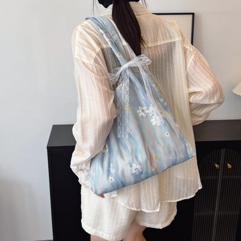 Casual Embroidery Floral Women Shoulder Bags Versatile Large Capacity Ladies Handbag Tote Lightweight Portable Girl Underarm Bag