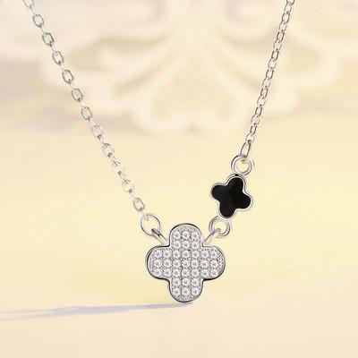 Korean Version Four-leaf Clover Necklace Fashion Light Luxury Niche Design Sense Collarbone Pendant Women