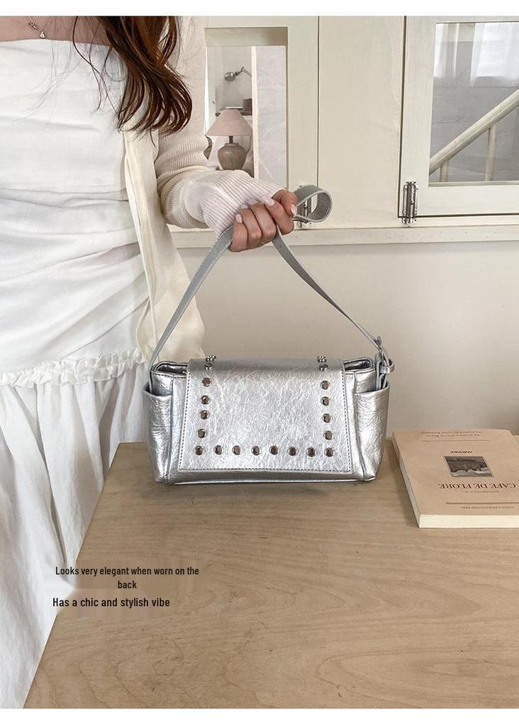Korean Style Rivet Tote Shoulder Bag: Large Capacity, Versatile, High-End Motorcycle Bag for Women