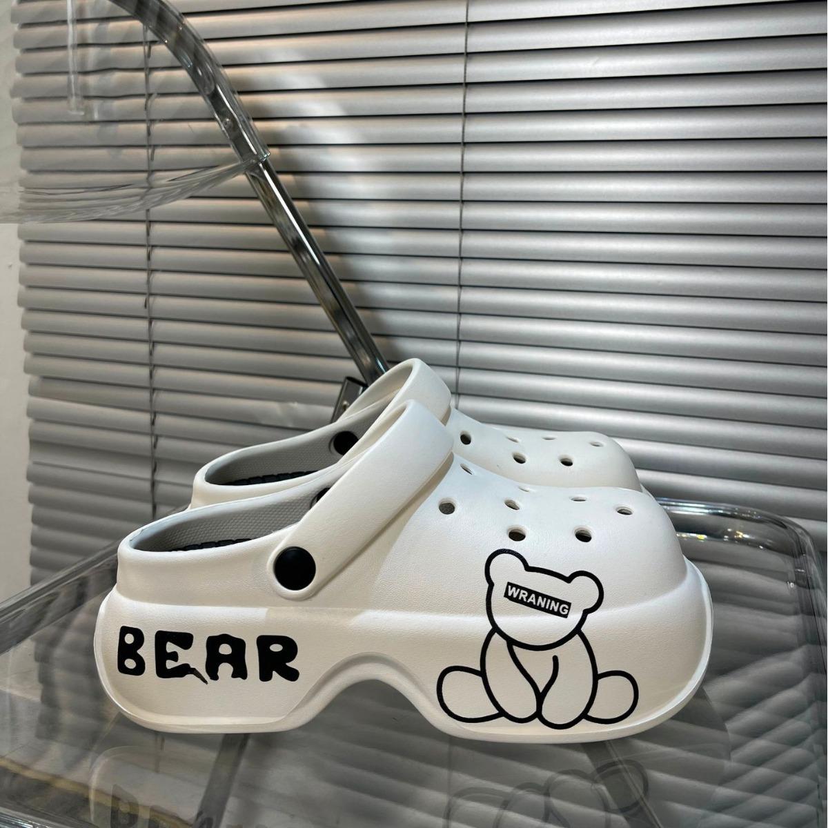 

Новые летние шлепанцы с дырками, женская летняя обувь на толстой подошве для выхода в свет, женские сандалии с закрытым носком 40/41 (fits 39/40)