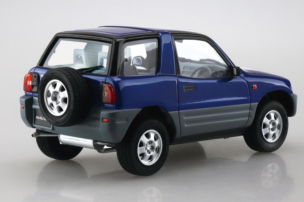 Aoshima Bunka Kyozai Skala Seria Model Samochodu SP04 Toyota SXA10 RAV4 1994 Model Plastikowy 1/24