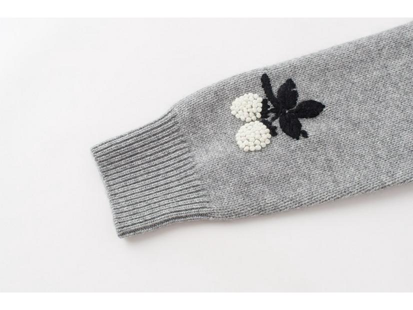 Women’s Hand-Embroidered Cashmere Cardigan Sweater - Crochet Thickened Fashionable Versatile Coat