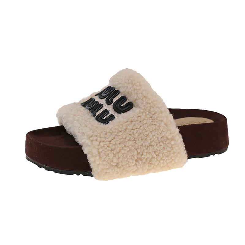 Niche Mao Mao slippers thick-soled 2025 autumn and winter new Internet celebrities popular fashion outer wear stacking socks one-word slippers