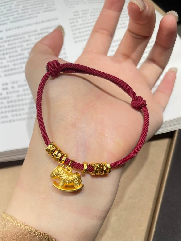 Hot Selling Zodiac Horse Bracelet Women's Light Luxury Niche Red Bracelet Temperament Versatile Bracelet