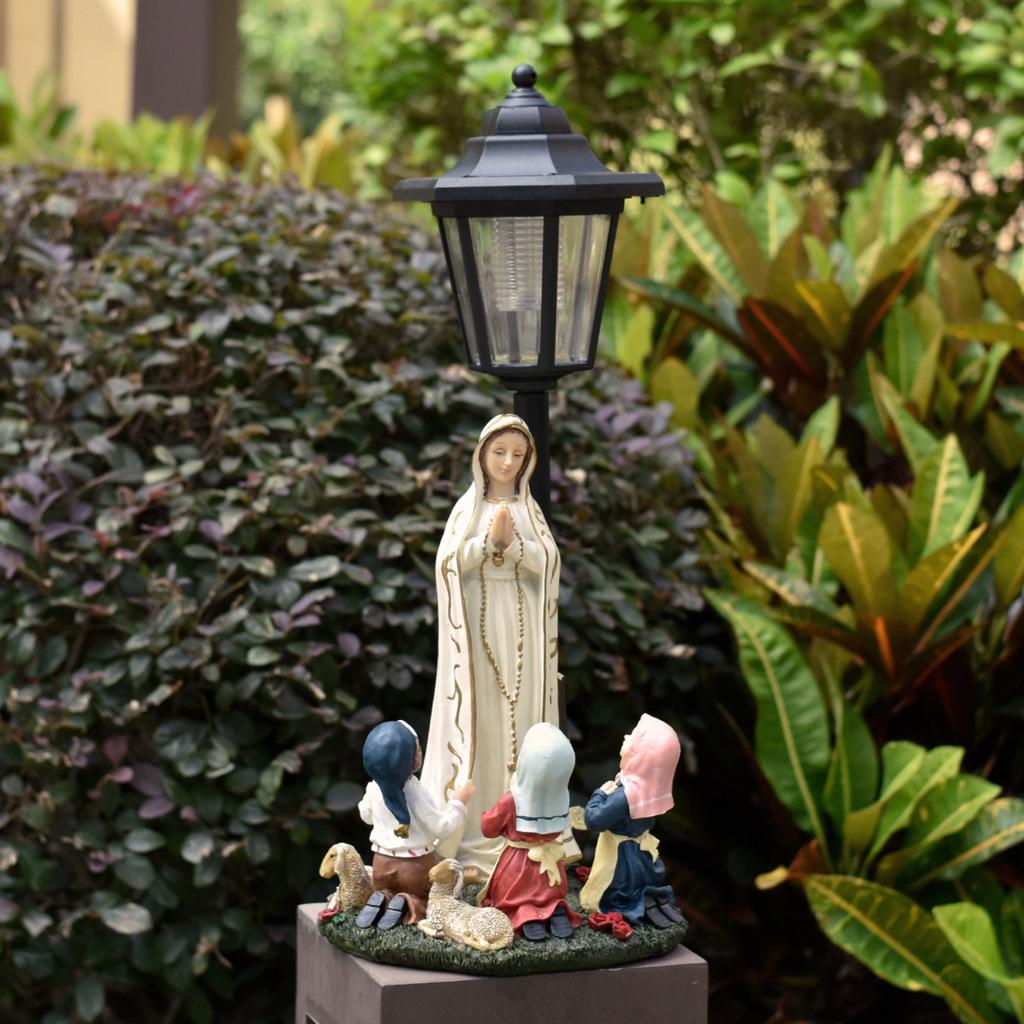 Figure Statue Solar Outdoor Light Courtyard Garden Resin Sculpture Light