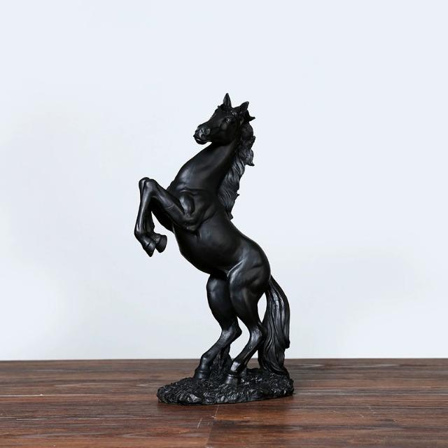 Vintage European Horse Sculpture - Resin Figurine Ornament for Home Room Desk Interior Decor Crafts