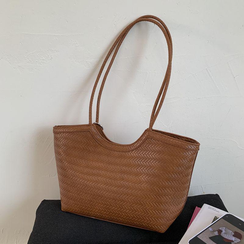 French Retro Woven Underarm Tote - Large Capacity Single Shoulder Handbag Casual Basket for Vacation