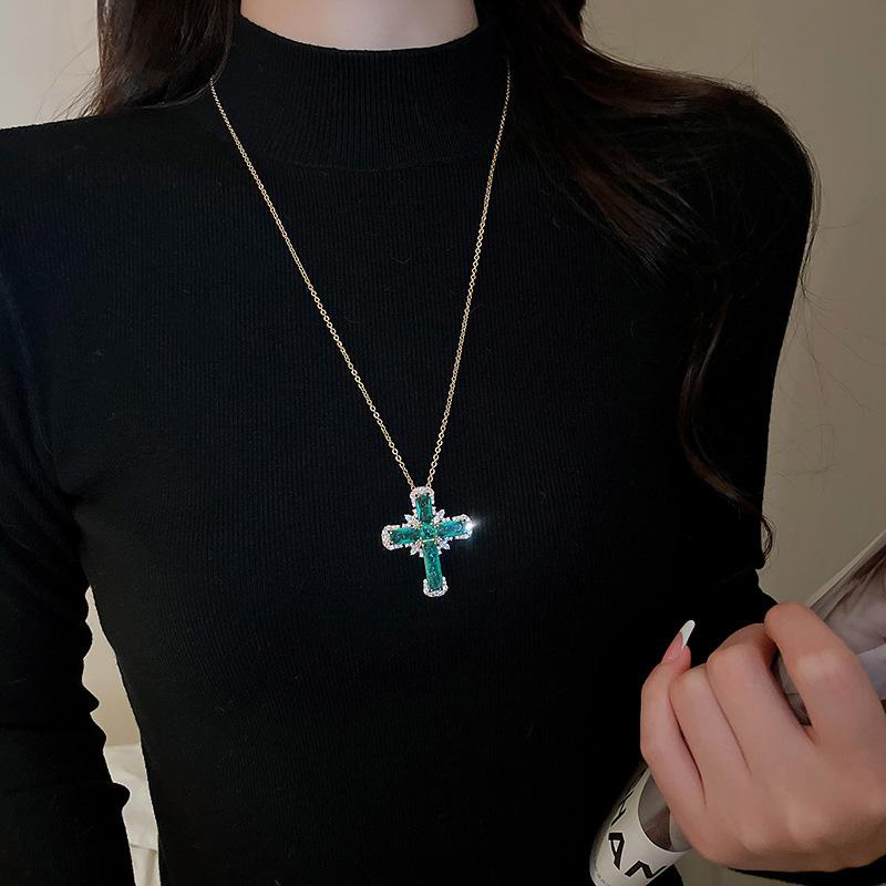 Simple butterfly adjustable necklace niche versatile light luxury sweater chain women's high-end fashion temperament jewelry