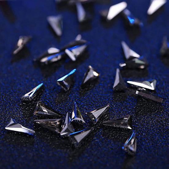 10 Stücke Frauen Dreieck Nail art Spitze Glänzenden Strass DIY Dekoration Maniküre Kit