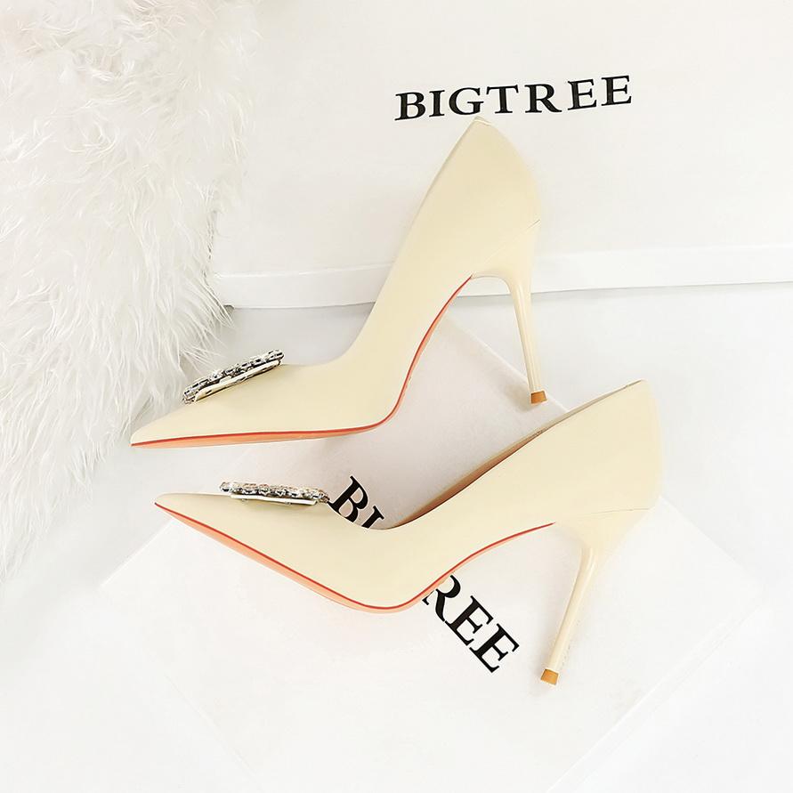 Módní banketové vysoké podpatky dámské jednoduché boty s mělkými ústy špičatými vodami s diamantovým knoflíkem