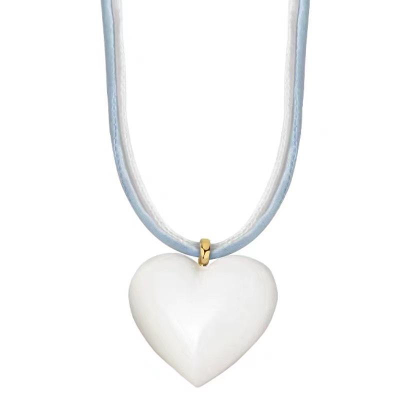 

Meier Enamel heart pendant sweater chain - unique necklace, trendy and versatile cream double-sided long chain