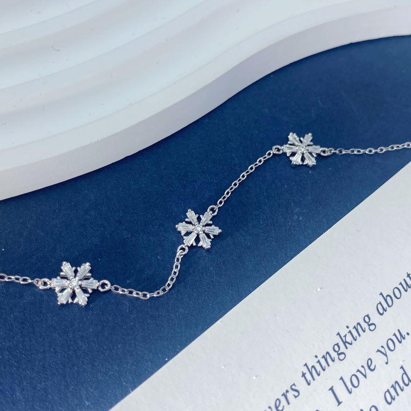 S925 Sterling Silver Snowflake Bracelet - Korean Style Light Luxury Fashion for Women