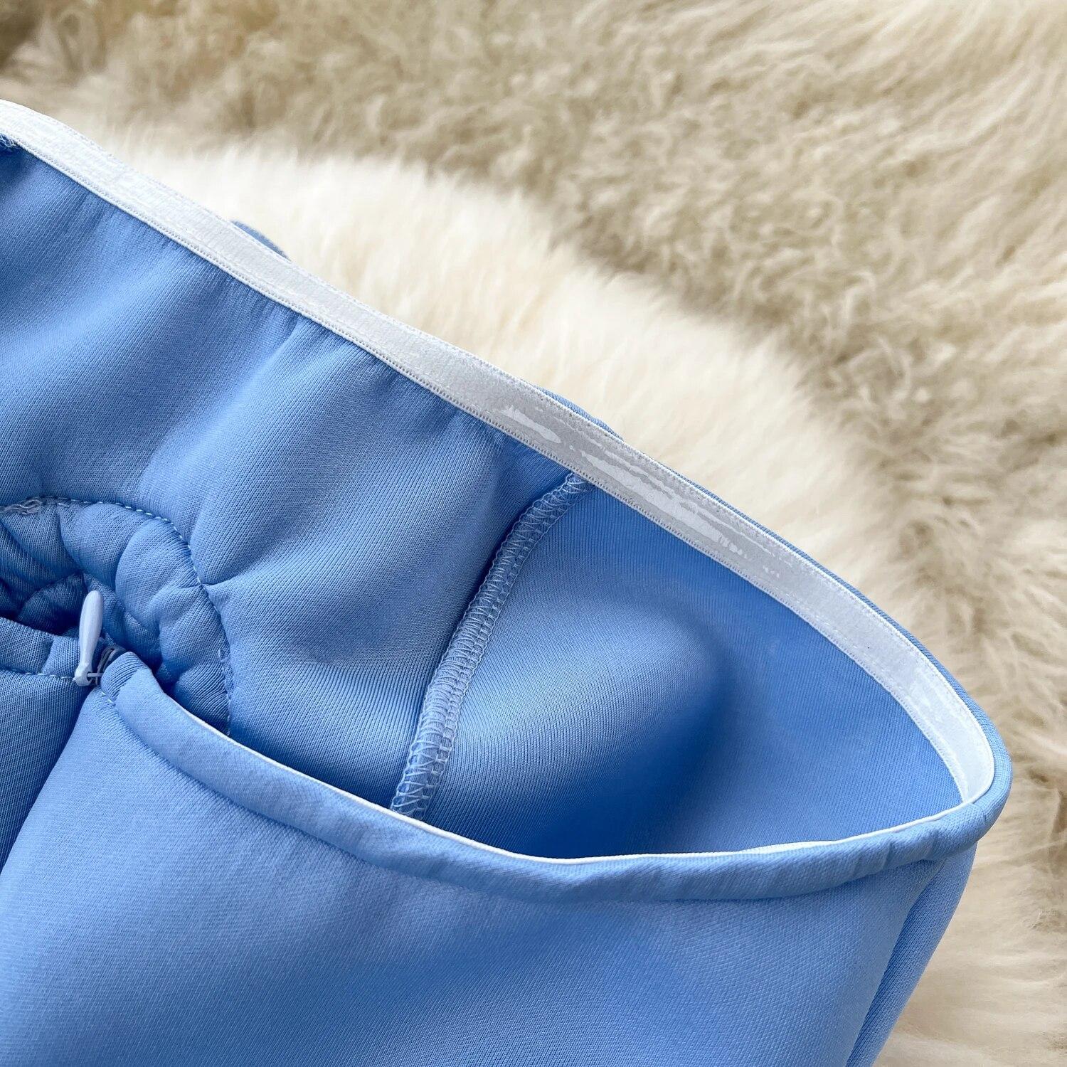 Элегантное платье с открытой спиной и высокой талией — фото 13