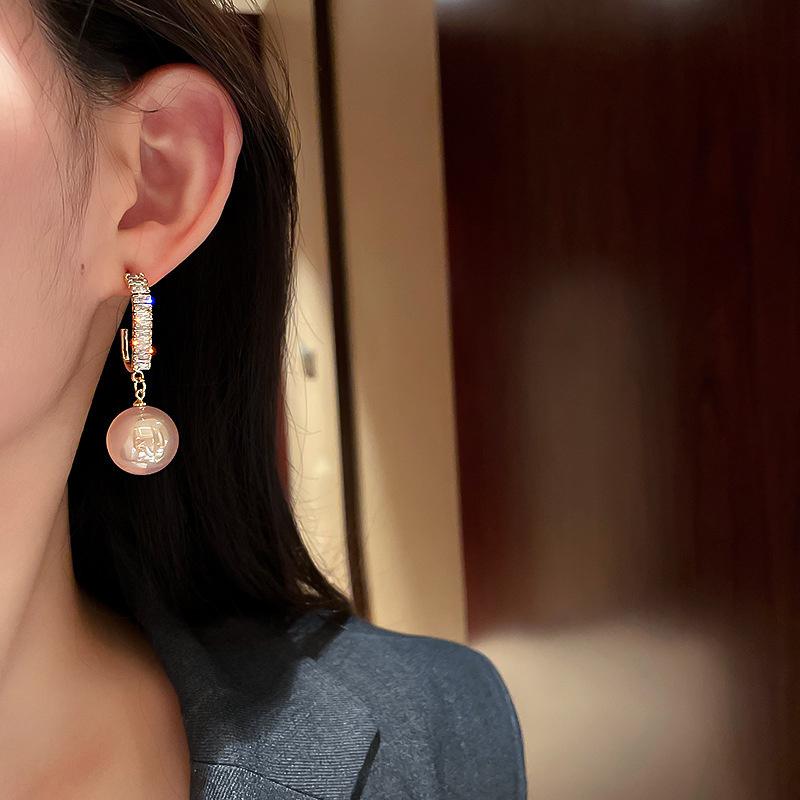 New Fashion Korean White Pearl Drop Earrings For Women Shiny Crystal Exquisite Earrings Wedding Party Engagement Jewelry