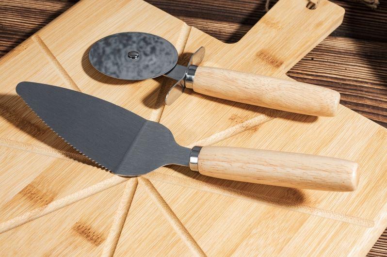 Bamboo Pizza Cutting And Serving Set