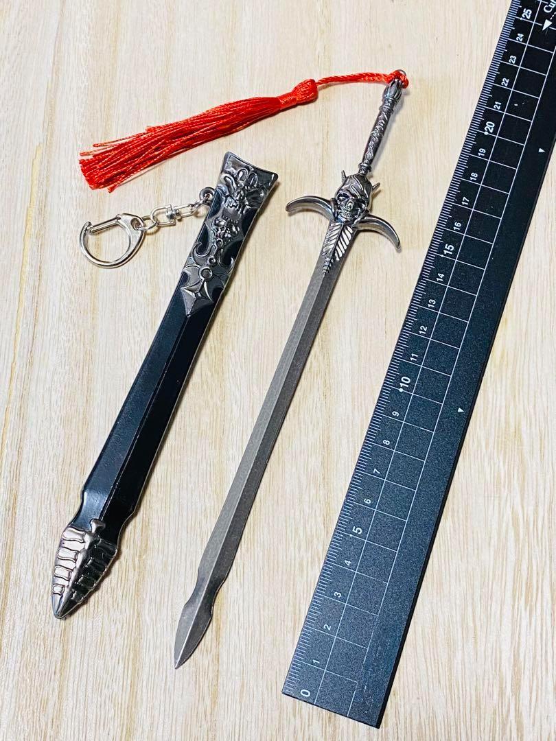 

[Б/У] Rebellion Меч Devil May Cry 5 Мини Оружие Аксессуар Брелок Фигурка