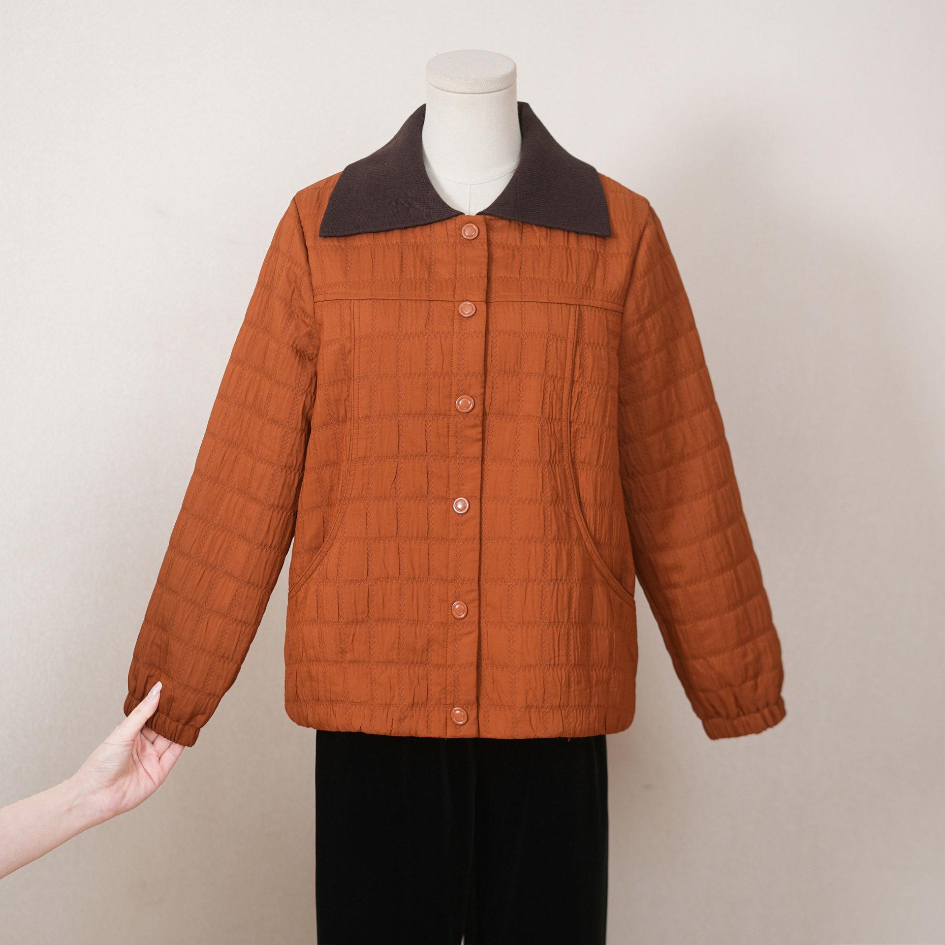 

Spring 2026 Middle-aged Women s Stylish Textured Lapel Jacket - Short, Loose, and Trendy. 3XL (135-150 Jin)
