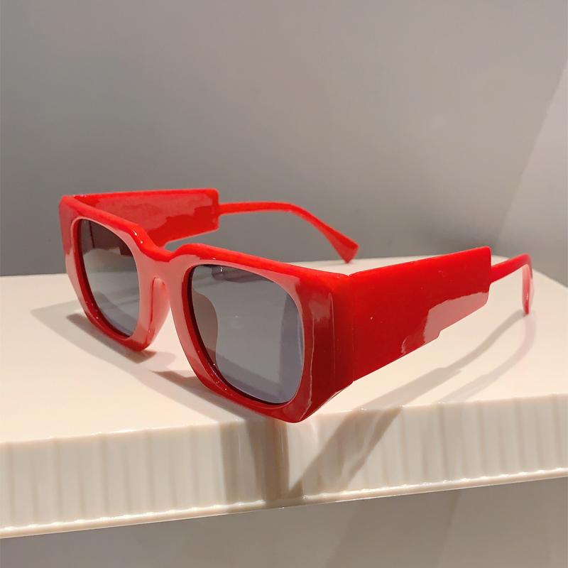 

KAMMPT Vintage Fashion Sunglasses for Women Stylish Retro Rectangle Candy Color Eyewear Trendy Brand Designer UV400 Shades as picture shows