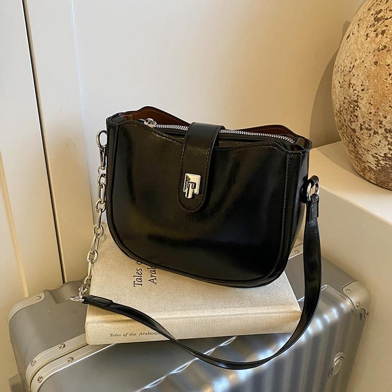 Ielgy Retro Large-Capacity Autumn Winter All-Match One-Shoulder Underarm Messenger Bag