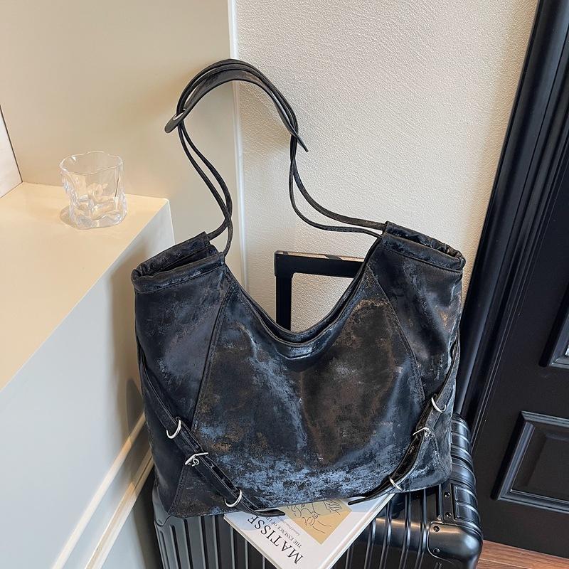 Commuter retro large-capacity bag women's new casual versatile shoulder bag college student tote bag