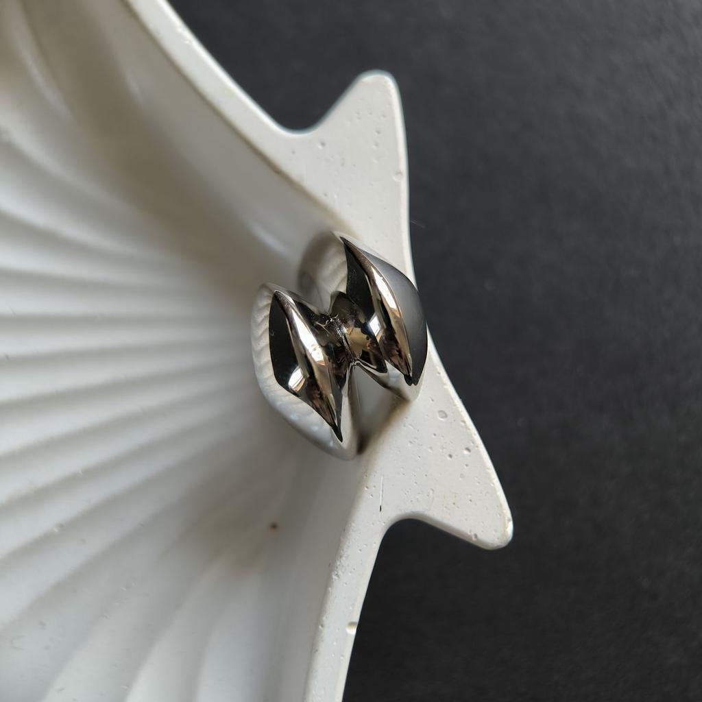 Silver Ring Without Stones, Product Weight 4.75 G (2185987)