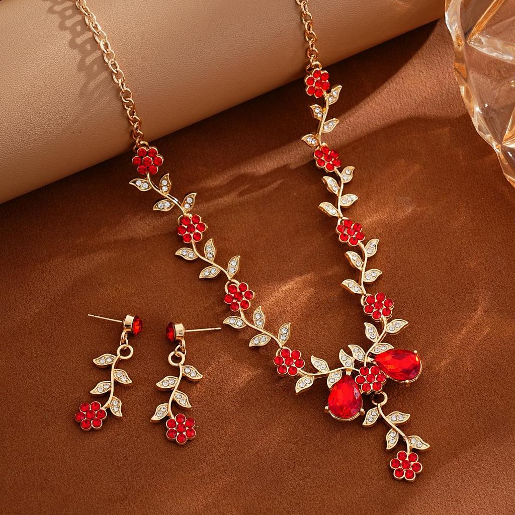 Sunflower Rhinestone Crystal Jewelry Set: Necklace & Earrings for Women