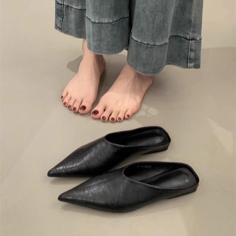 Pointed retro bag head slippers women's wear 2025 spring and summer silver lazy muller shoes low heel soft leather half drag thin