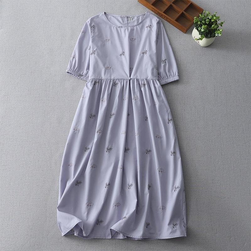 

Весна-лето 2025 новое хлопковое платье с длинной драпировкой, нишевый дизайн, вышивка, круглый вырез, юбка XXL светло-фиолетовый