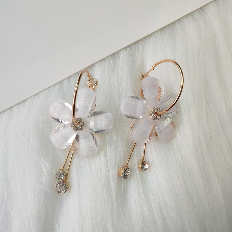 Japanese And Korean Personality Peas Transparent White Women Crystal Earrings Jewelry Lover Tears Brincos