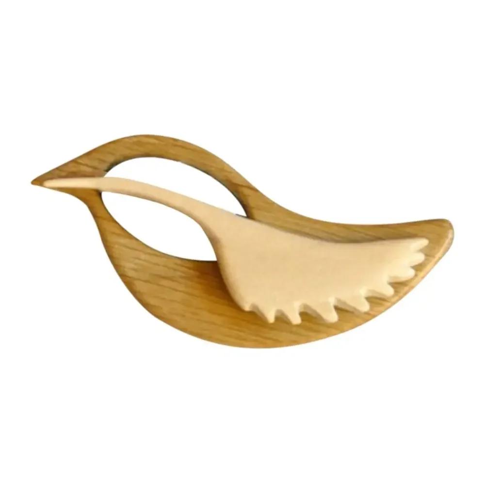 Niche Design Cute Trendy Bird Bear Rabbit Animal Flower Wooden Brooch Clothing Accessory Fashion Jewelry Women Brooch