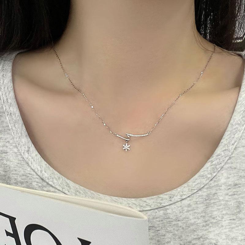 Flower Necklace Versatile, Sweet and Girlish, Niche Design, Full Diamond Collarbone Chain, Give To Best Friend