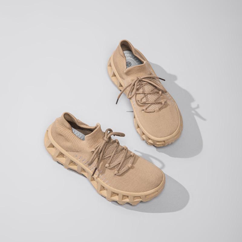 Foreign trade summer fly-woven mesh sports shoes men's deodorant breathable socks shoes lightweight fashion trend casual running