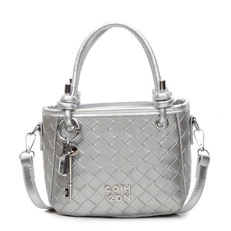 Trendy Design Sense Woven Pattern Portable Bucket Bag Women's Leisure Commuting Niche Personality High Sense Messenger Bag