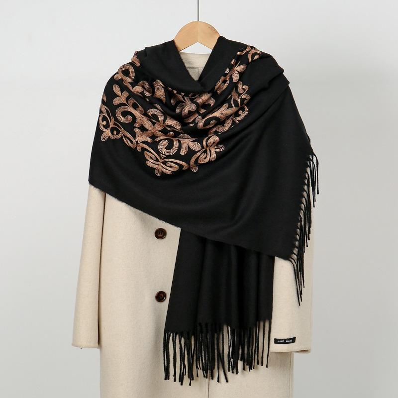 

Осень и зима новый горячий бестселлер высококачественный вышитый модный шарф из имитации кашемира женский универсальный декоративный теплый длинный платок с бахромой 190*74cm