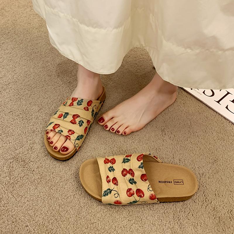 Fashion 2025 Summer Thick Heel Sandals Women's Flip Flops Beachside Slippers Soft Bottom Platform Clogs Trendy Sensation Sole Shoes